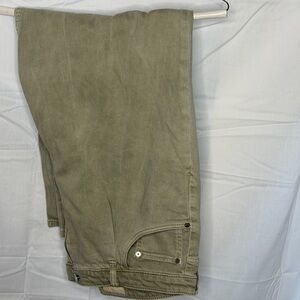Pilcroc light green pleated baggy jeans. Distressed look.